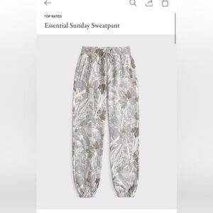 Abercrombie Women’s Camo Jogger sweatpants
